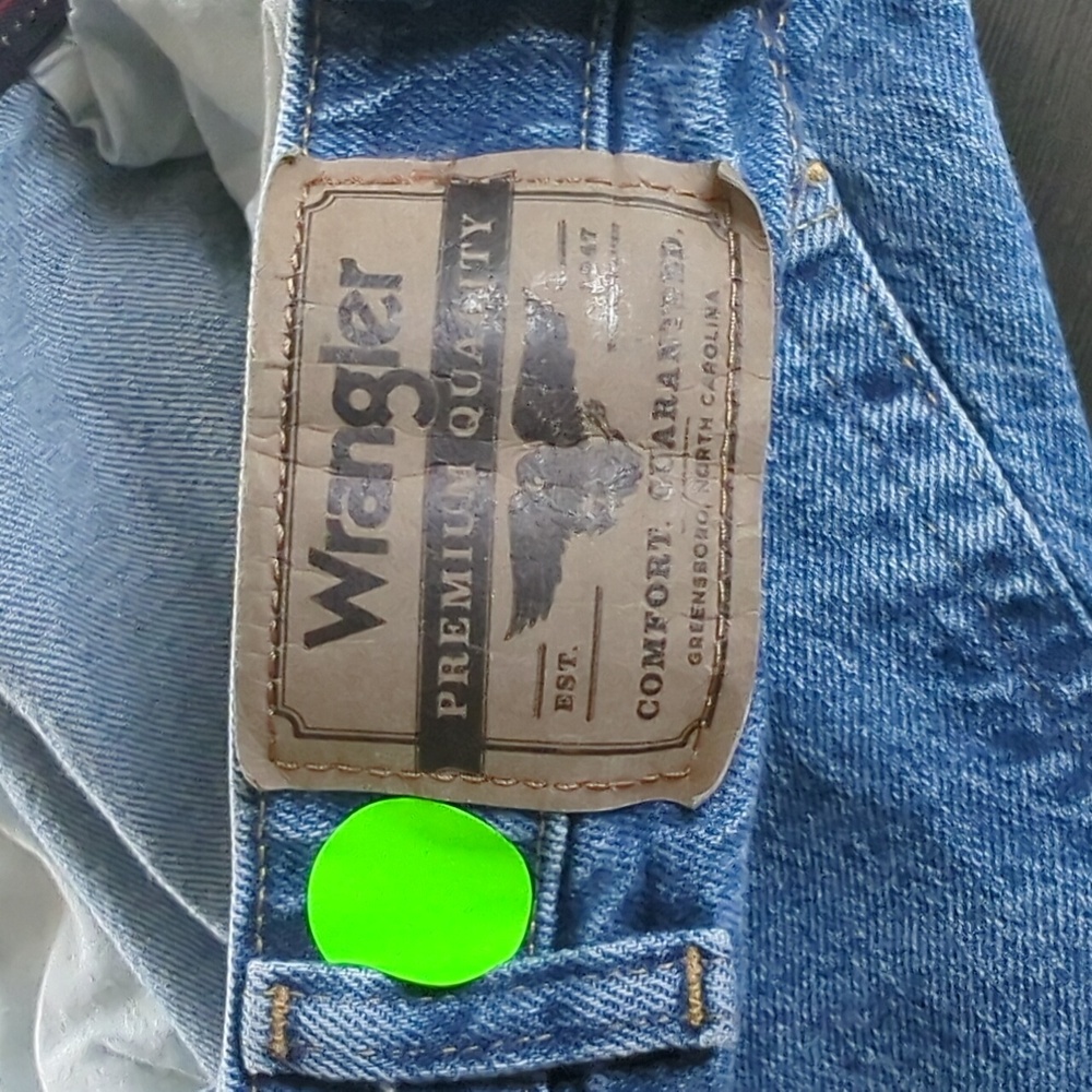 Men's Wrangler Blue Jeans - Picture 12 of 12